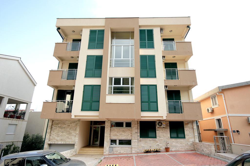 Apartments Draskovic Mirista Petrovac Luaran gambar